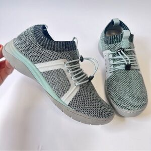 Align Women's Torri Mint shimmer nursing shoes elastic pull-on knit sneakers